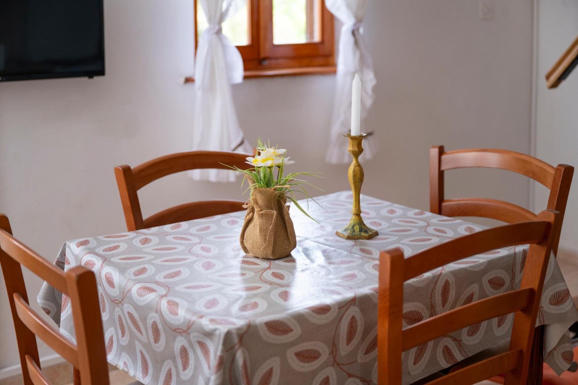 Apartment House Bruno Drenje (Istria)