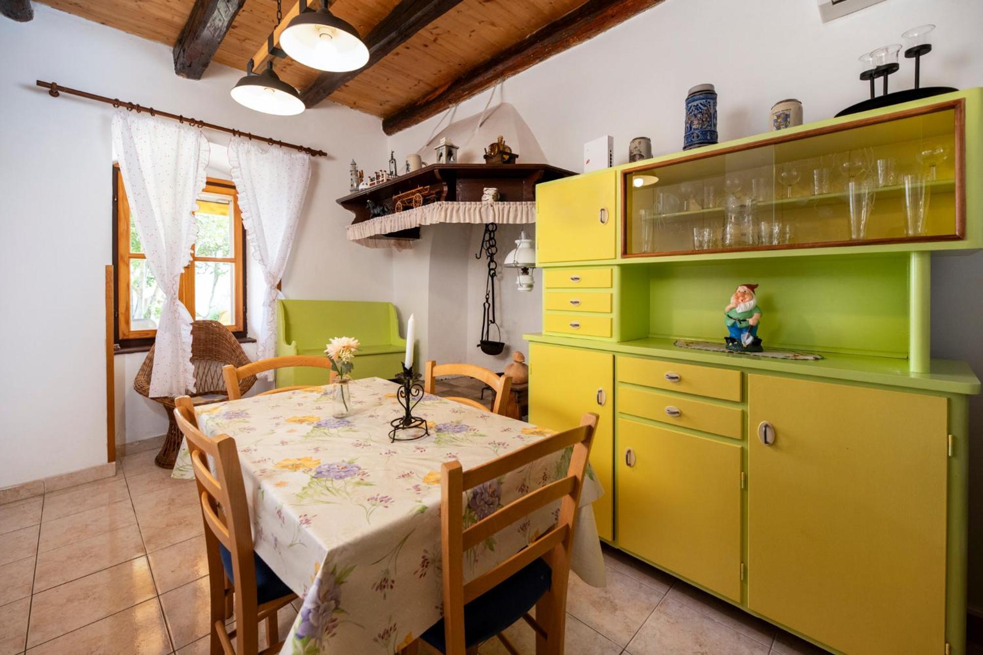 Apartment House Bruno Drenje (Istria)
